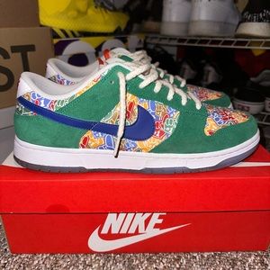 Nike Dunk Low “Foam Finger” (DZ5184-300)